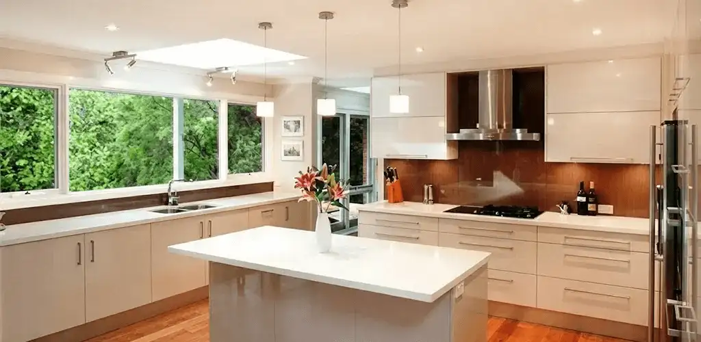 Kitchen cabinet refacing and remodel results in a modern kitchen in Bakersfield, CA